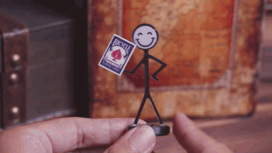 Little Assistant（リトル・アシスタント）by Patricio Teran & Bacon